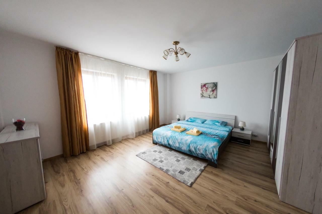 Travel Homzzz Apartments Târgu-Mureş Екстериор снимка
