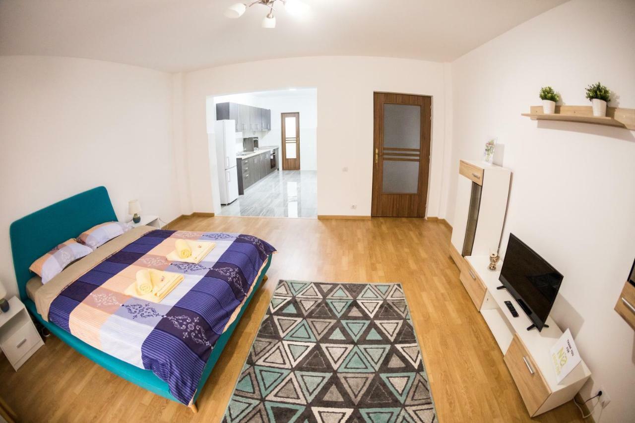 Travel Homzzz Apartments Târgu-Mureş Екстериор снимка