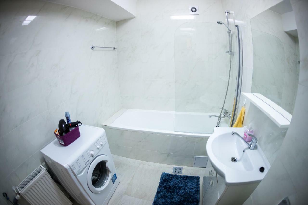 Travel Homzzz Apartments Târgu-Mureş Екстериор снимка